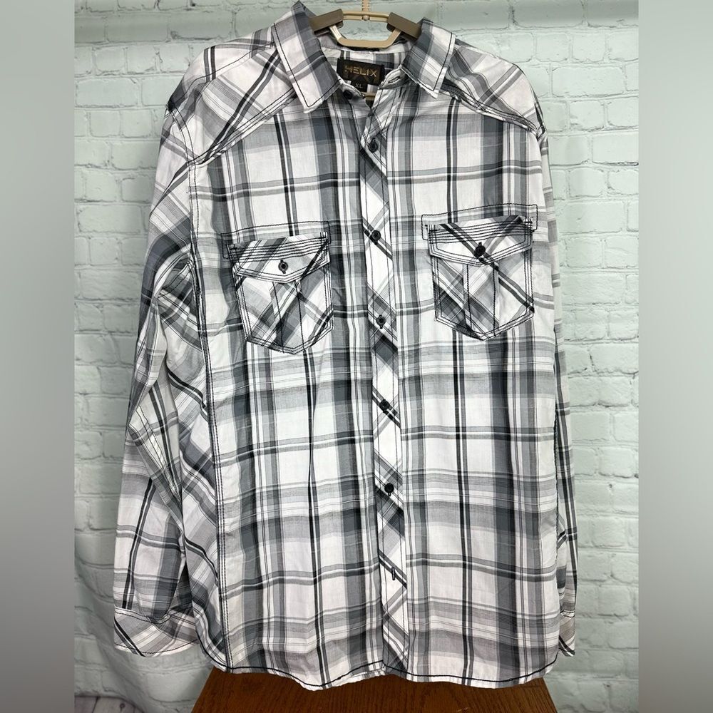 Helix Athletic Fit Plaid Western Shirt. Size XL. NWT